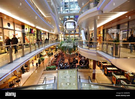 dusseldorf shopping centers